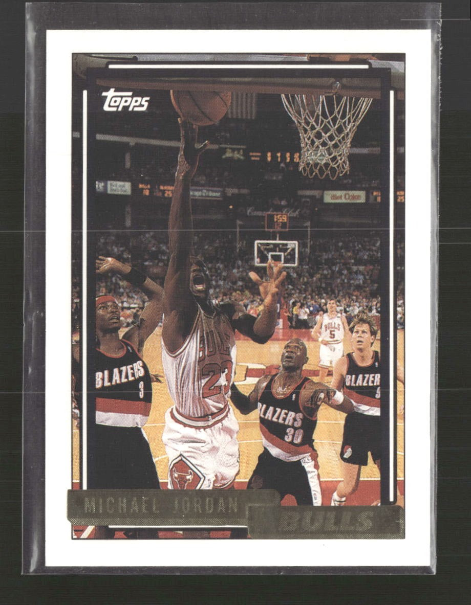1992-93 Topps Gold Michael Jordan #141