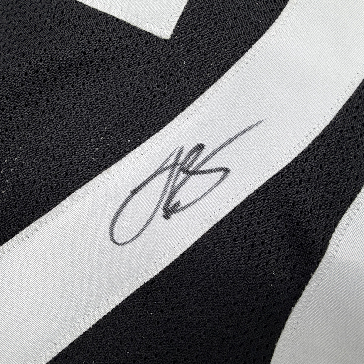 Autographed/Signed Le'Veon LeVeon Bell Pittsburgh Black Football Jersey Beckett BAS COA